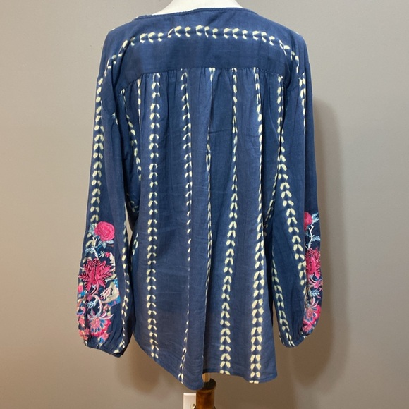 Sundance Blue Top with Embroidered Sleeves - Large - Picture 5 of 6